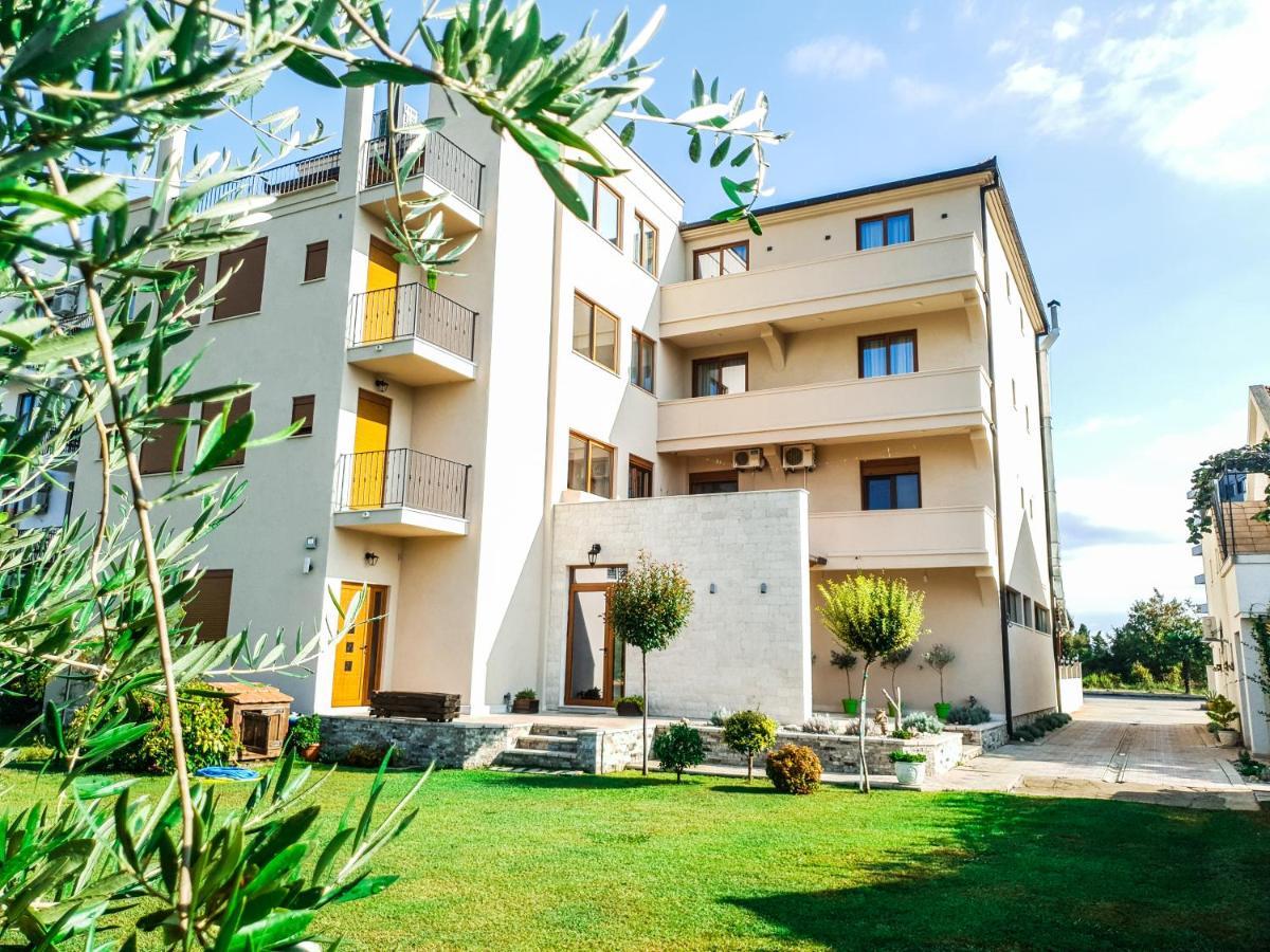 Lacasa Apartments & Restaurant Ulcinj Exteriör bild