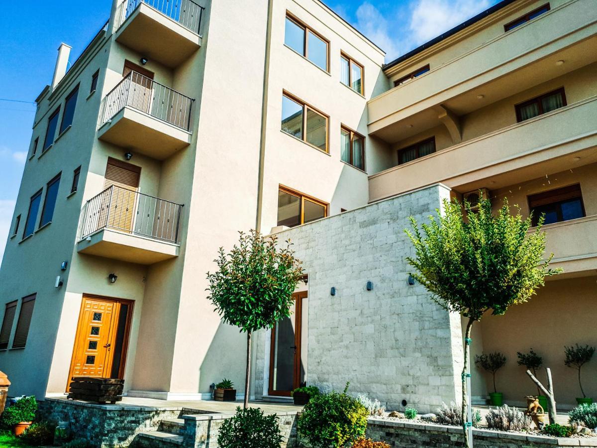 Lacasa Apartments & Restaurant Ulcinj Exteriör bild
