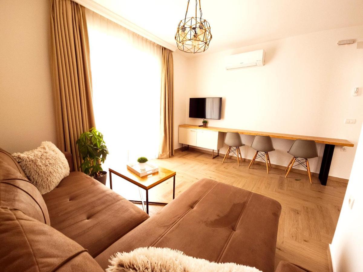 Lacasa Apartments & Restaurant Ulcinj Exteriör bild