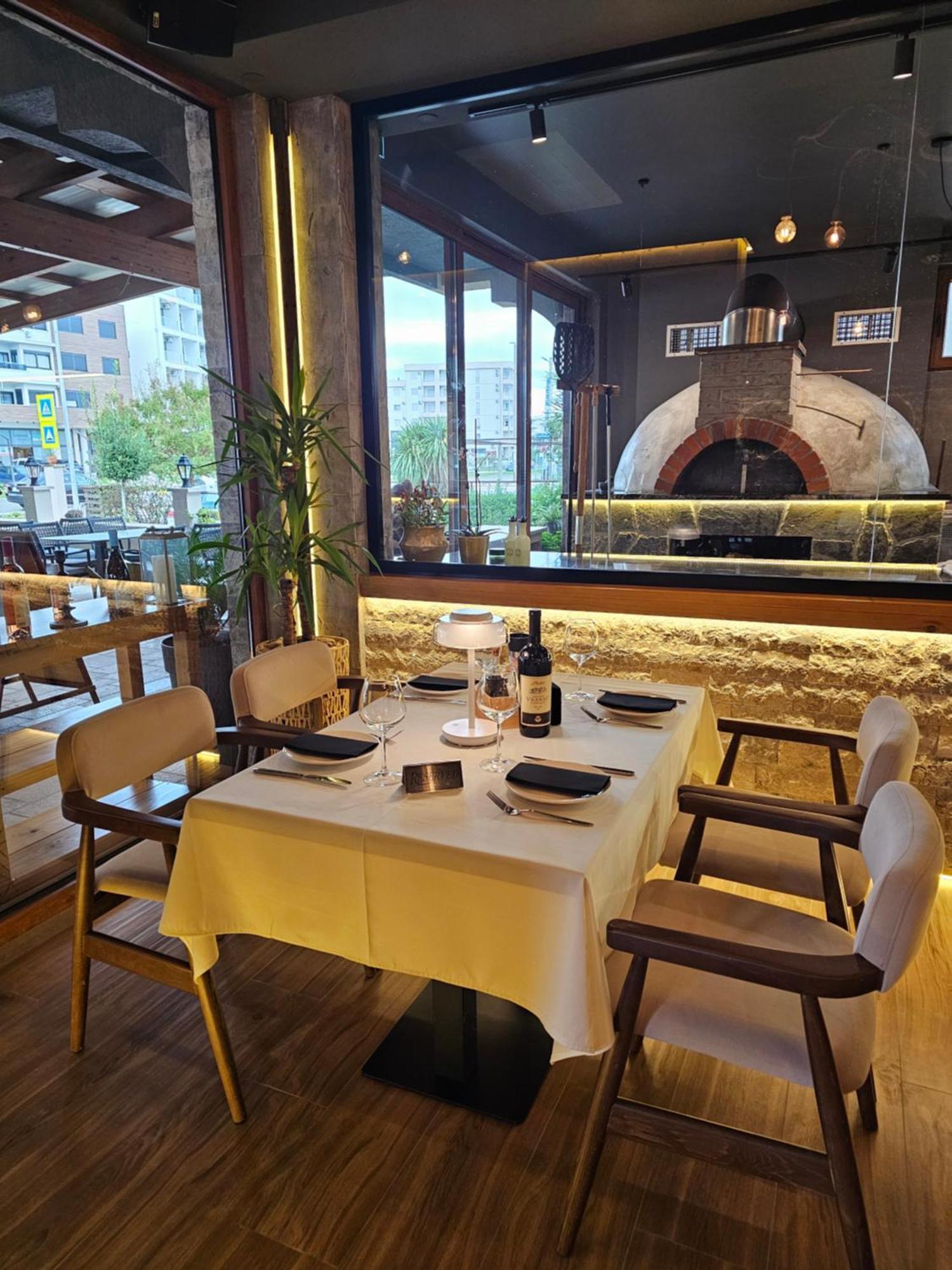 Lacasa Apartments & Restaurant Ulcinj Exteriör bild